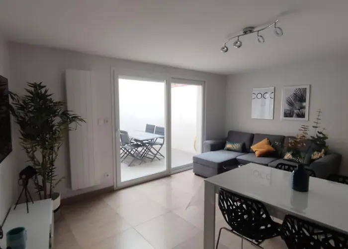 Maison De 600 M Du Marche בית נופש *